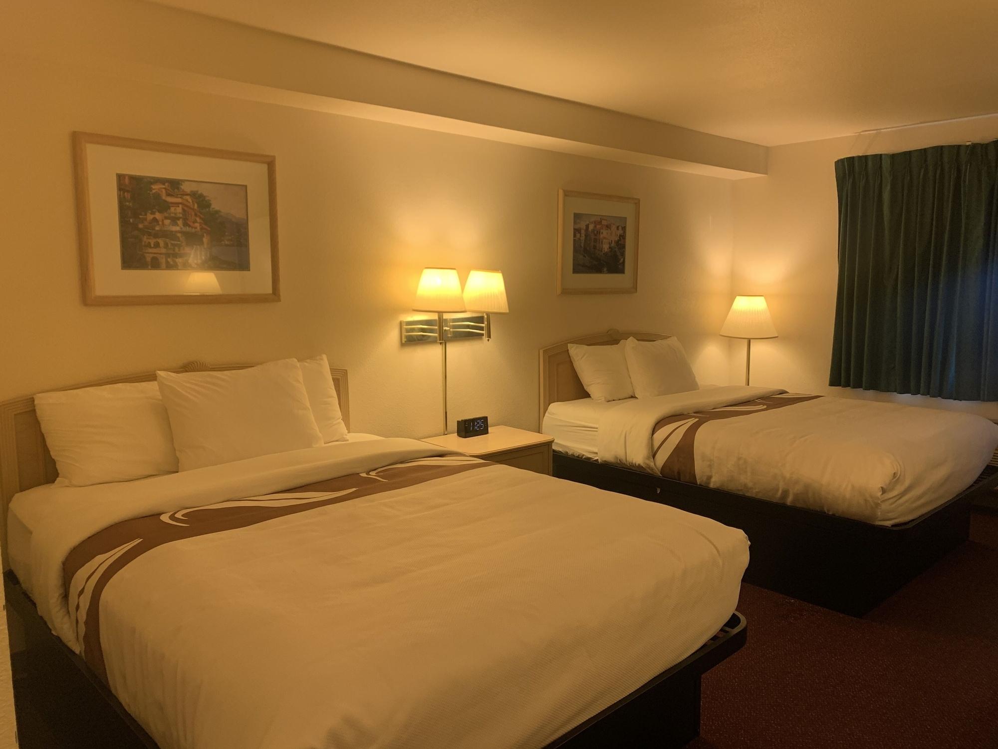 Quality Inn Albuquerque East I-40 Juan Tabo Exit Екстериор снимка