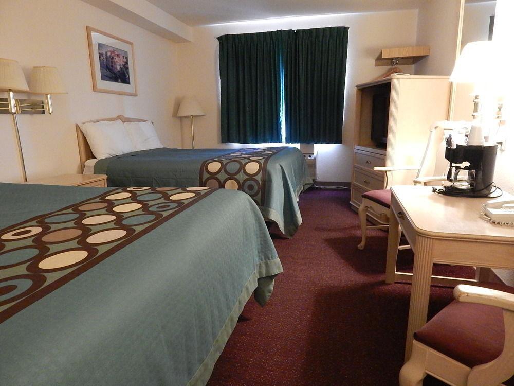 Quality Inn Albuquerque East I-40 Juan Tabo Exit Екстериор снимка