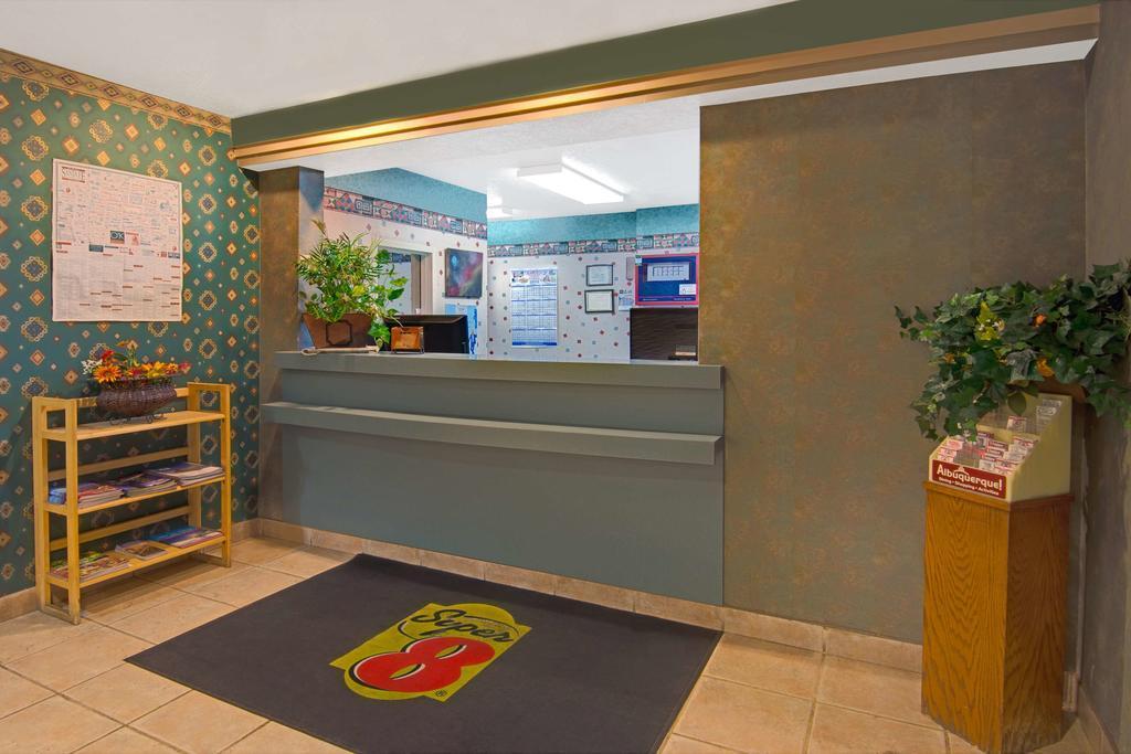 Quality Inn Albuquerque East I-40 Juan Tabo Exit Екстериор снимка