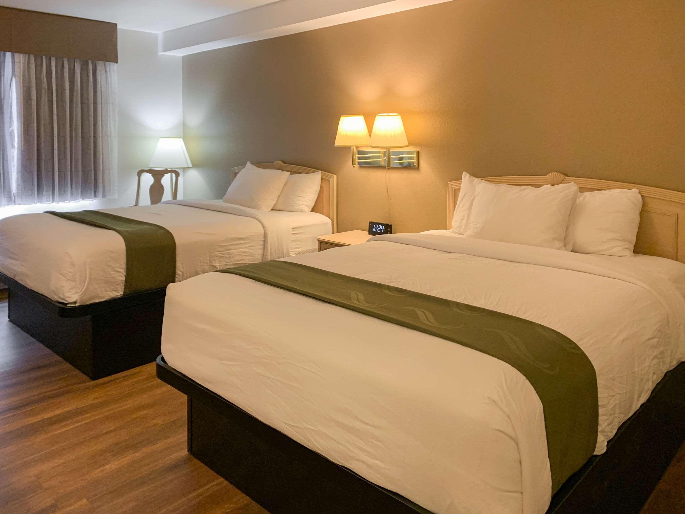 Quality Inn Albuquerque East I-40 Juan Tabo Exit Екстериор снимка