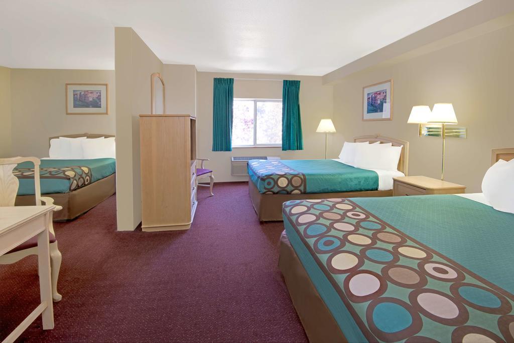 Quality Inn Albuquerque East I-40 Juan Tabo Exit Екстериор снимка